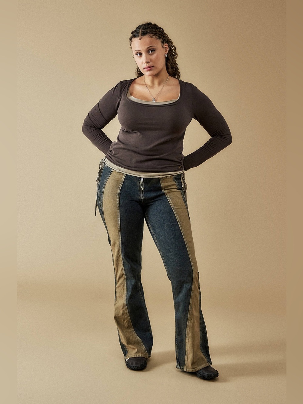 NWT Urban Outfitters Wide-Leg Jeans in Dark Wash with Tan Inset